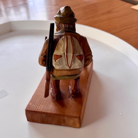 Vintage Germany painted wood carving Hunter w dachshund 🌭 Weiner dog w weiner - Picture 13 of 17